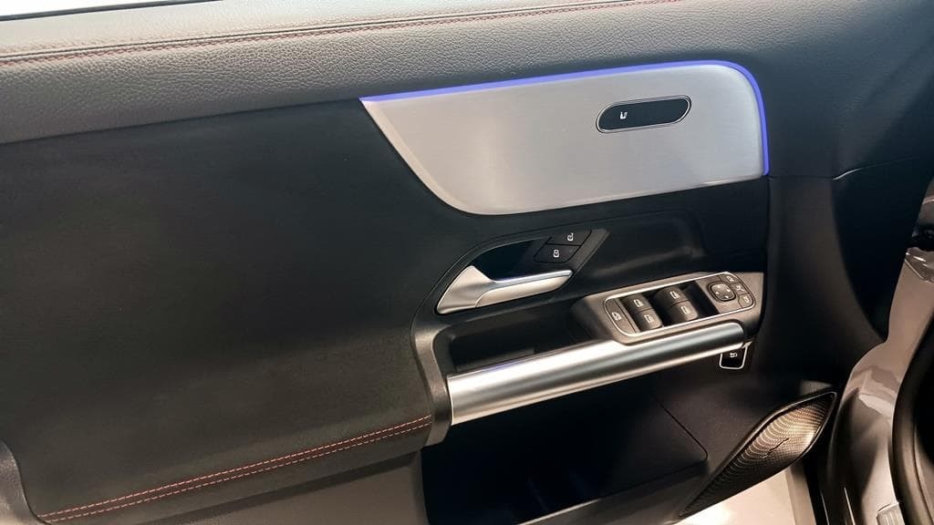 Foto 17 Mercedes GLA 200 d AMG 8G-DCT