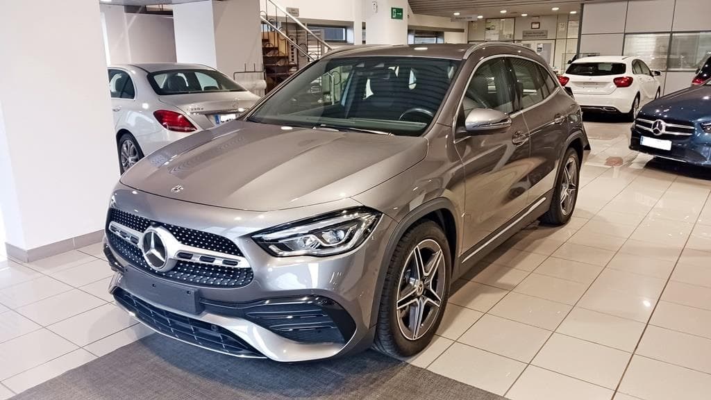 Foto 1 Mercedes GLA 200 d AMG 8G-DCT
