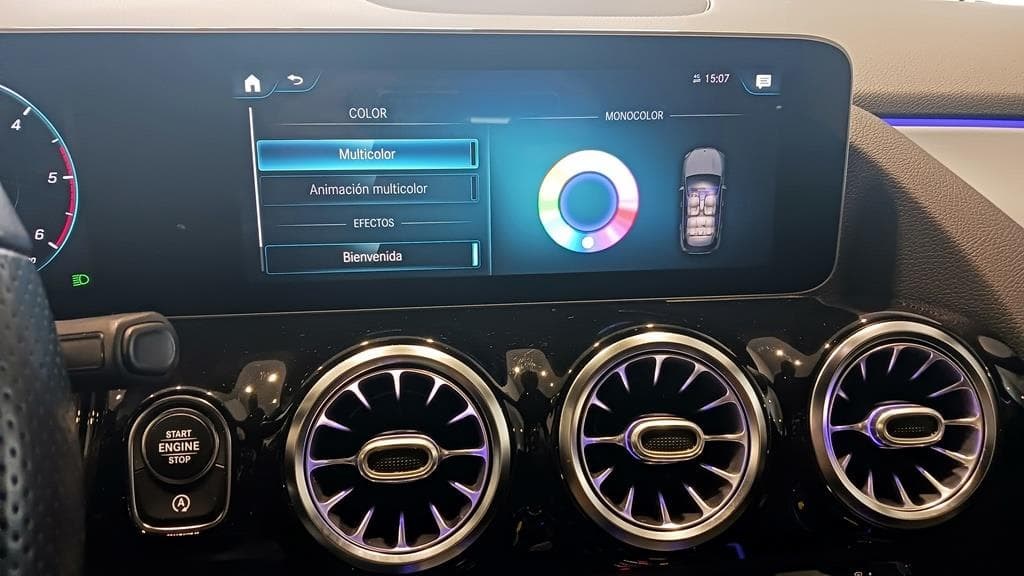 Foto 27 Mercedes GLA 200 d AMG 8G-DCT