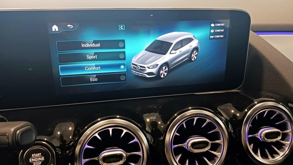 Foto 29 Mercedes GLA 200 d AMG 8G-DCT