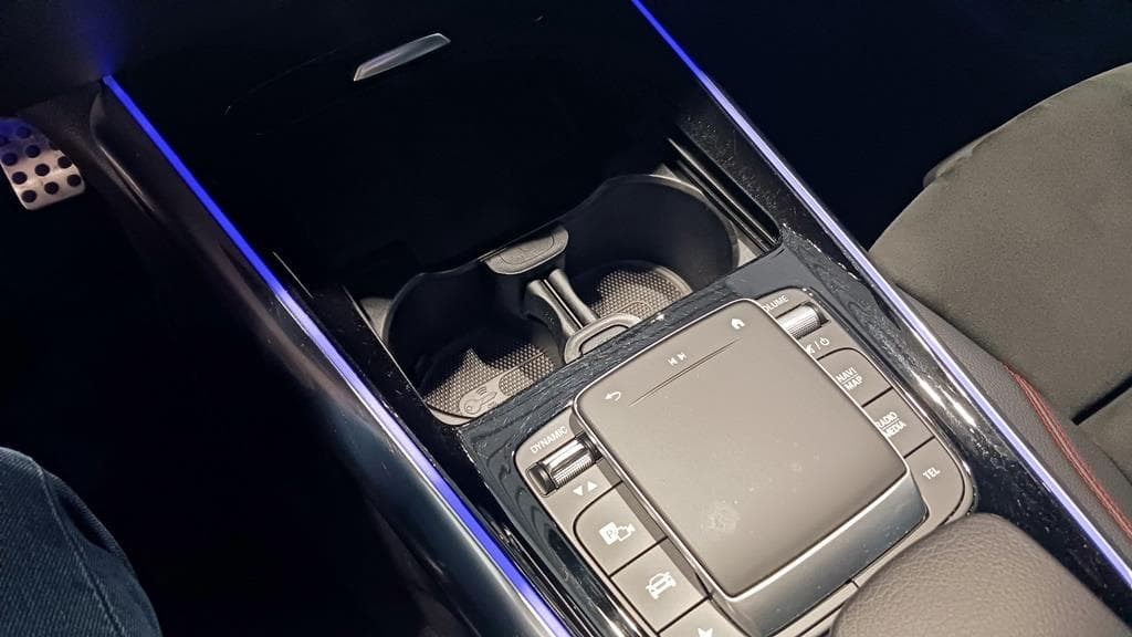 Foto 34 Mercedes GLA 200 d AMG 8G-DCT