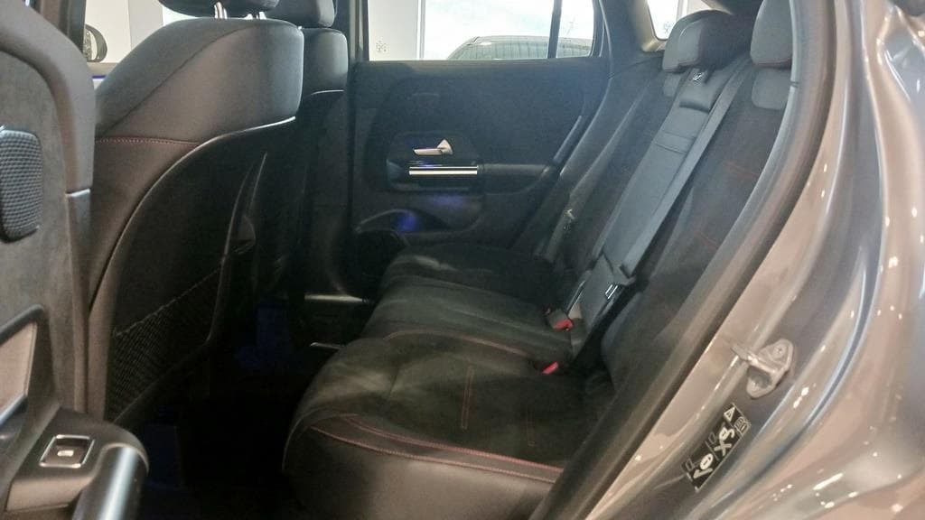 Foto 40 Mercedes GLA 200 d AMG 8G-DCT