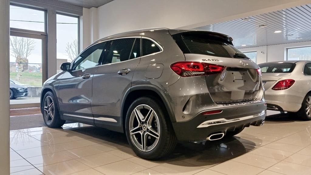 Foto 8 Mercedes GLA 200 d AMG 8G-DCT