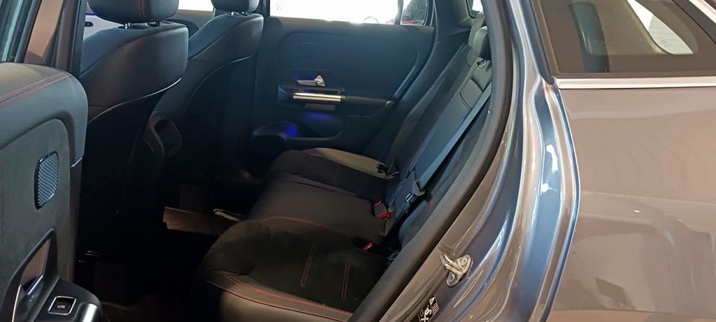 Foto 10 Mercedes GLA 200 d AMG 8G-DCT