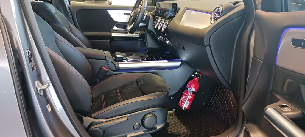 Foto 12 Mercedes GLA 200 d AMG 8G-DCT