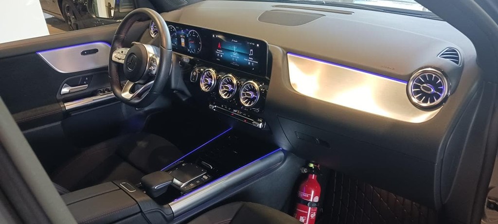 Foto 15 Mercedes GLA 200 d AMG 8G-DCT