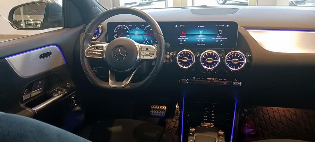 Foto 16 Mercedes GLA 200 d AMG 8G-DCT