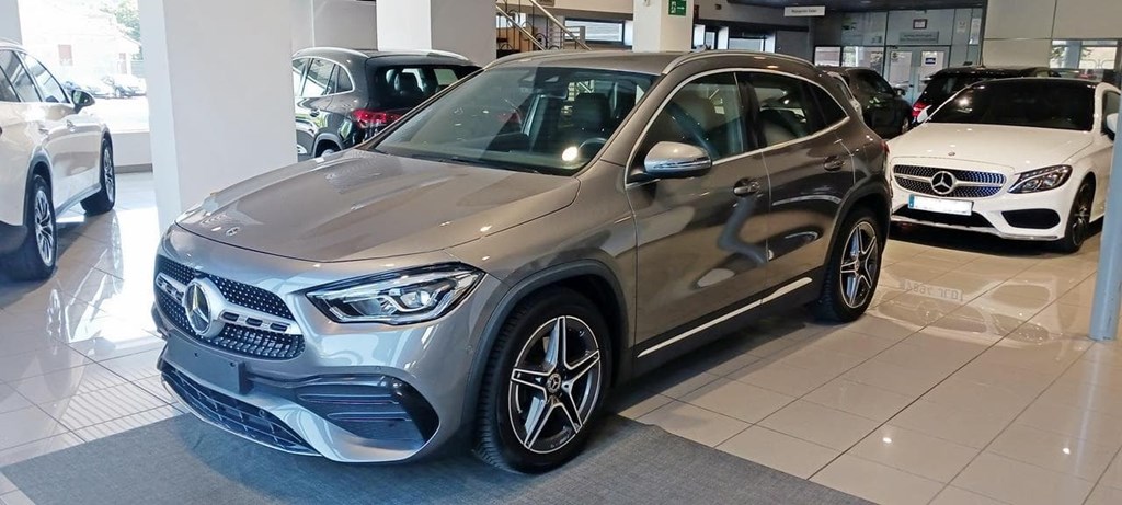 Foto 1 Mercedes GLA 200 d AMG 8G-DCT