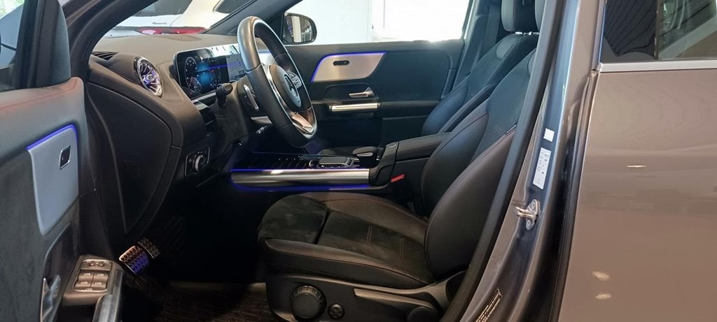 Foto 20 Mercedes GLA 200 d AMG 8G-DCT