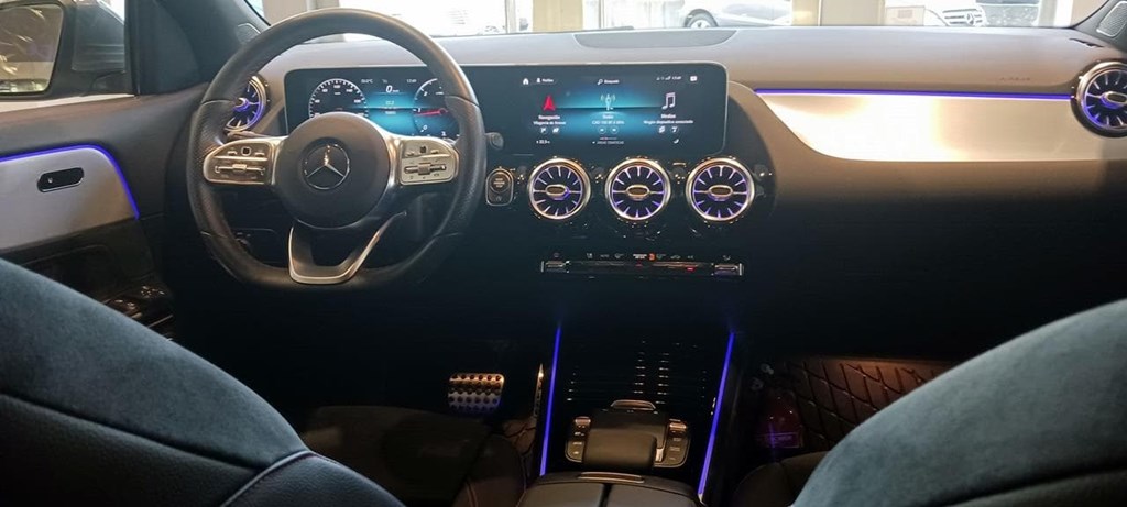 Foto 22 Mercedes GLA 200 d AMG 8G-DCT