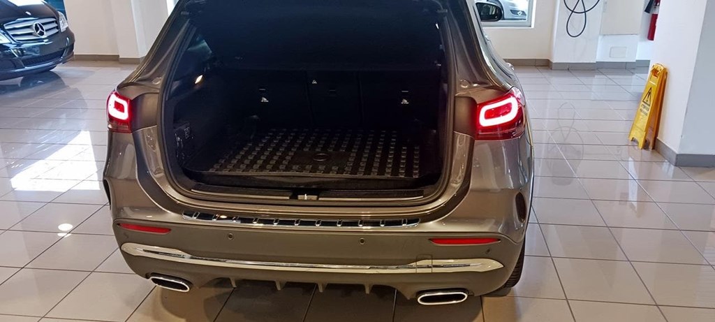 Foto 32 Mercedes GLA 200 d AMG 8G-DCT