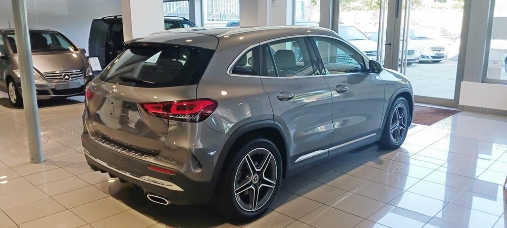 Foto 3 Mercedes GLA 200 d AMG 8G-DCT