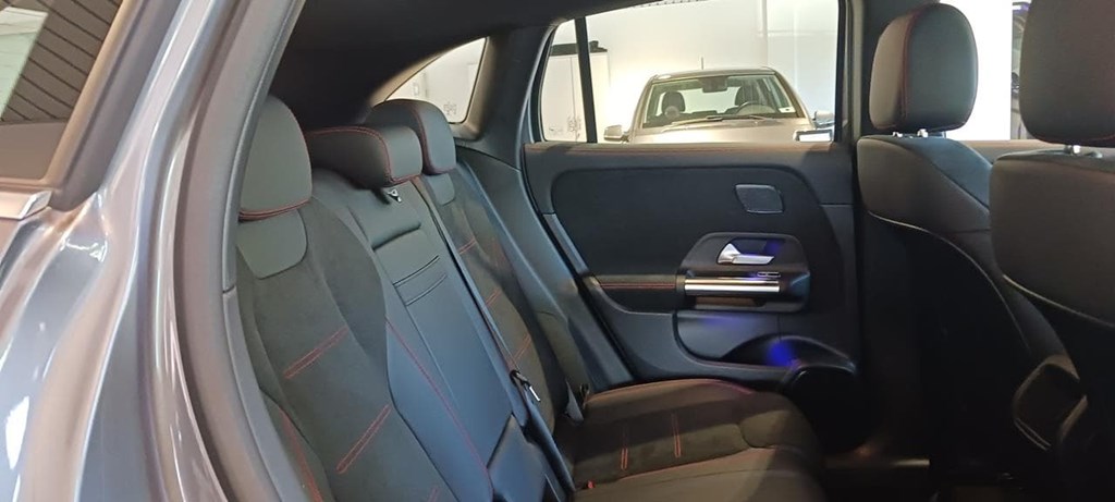 Foto 8 Mercedes GLA 200 d AMG 8G-DCT