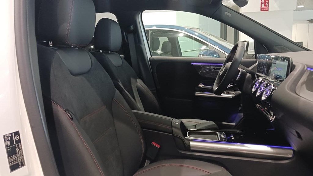 Foto 13 Mercedes GLA 200 d AMG Advanced Plus 8G-DCT