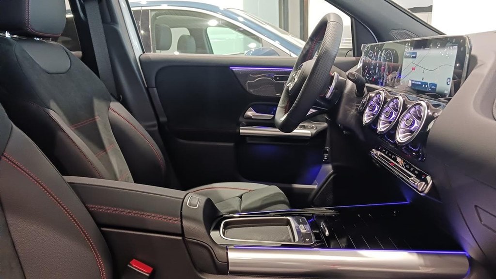 Foto 14 Mercedes GLA 200 d AMG Advanced Plus 8G-DCT