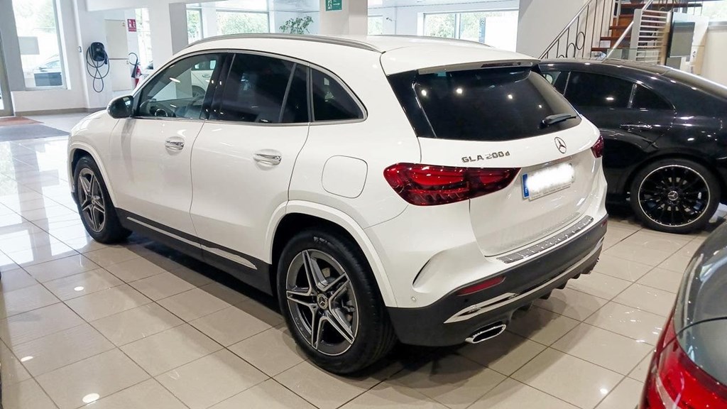 Foto 3 Mercedes GLA 200 d AMG Advanced Plus 8G-DCT