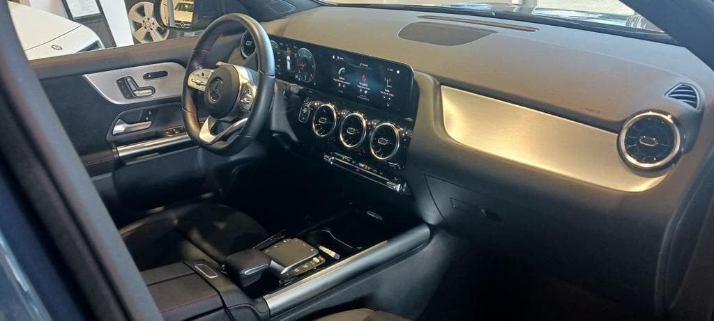 Foto 12 Mercedes GLA 200 d AMG Aut.