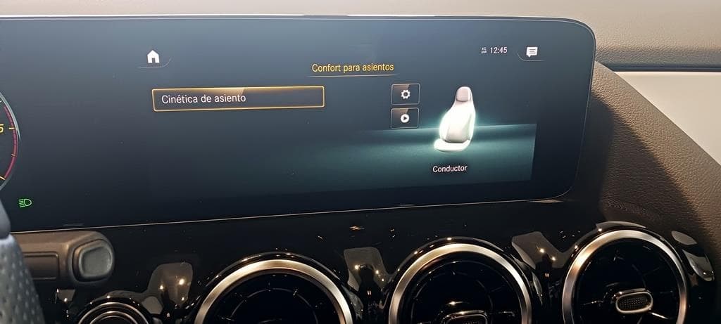 Foto 32 Mercedes GLA 200 d AMG Aut.