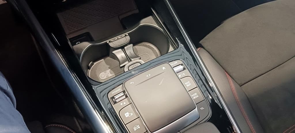 Foto 35 Mercedes GLA 200 d AMG Aut.