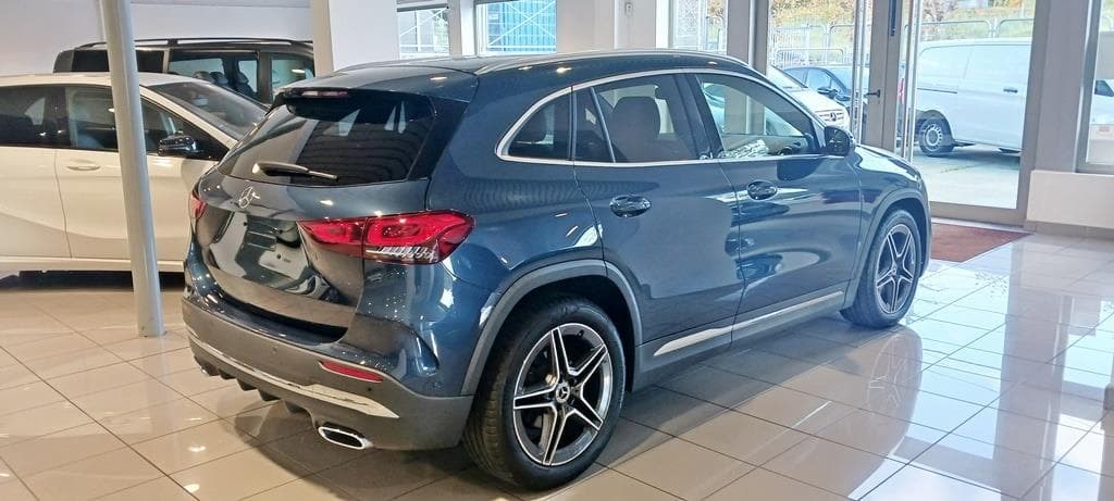 Foto 3 Mercedes GLA 200 d AMG Aut.