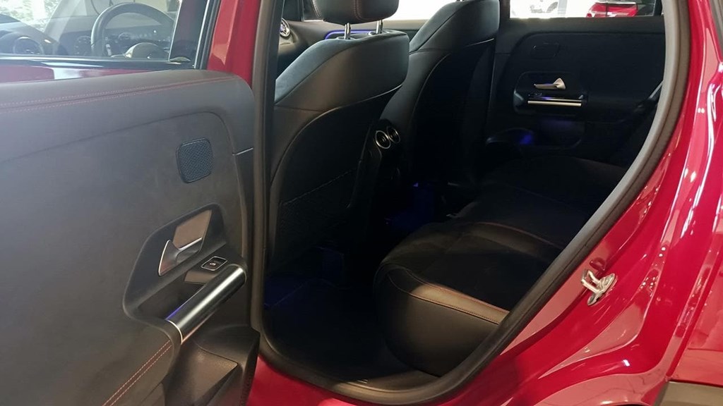 Foto 12 Mercedes GLA 200 d AMG Premium 8G-DCT