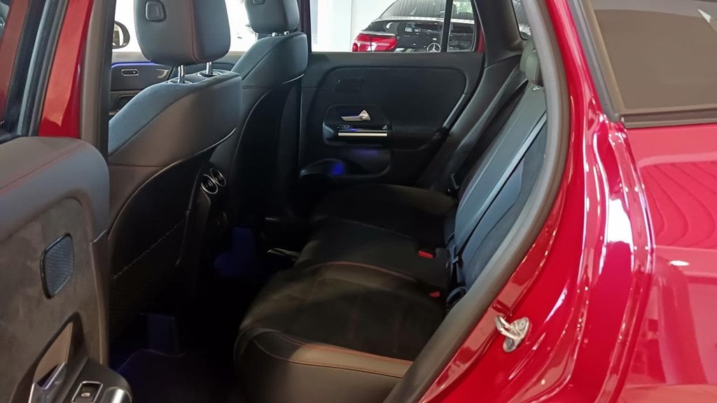 Foto 13 Mercedes GLA 200 d AMG Premium 8G-DCT