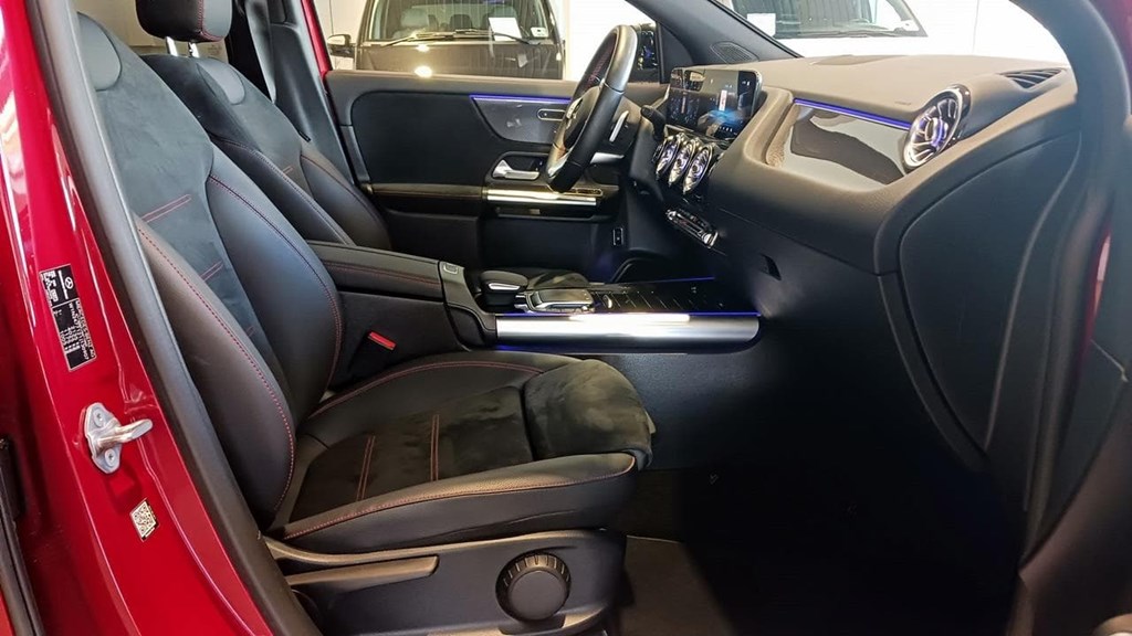 Foto 15 Mercedes GLA 200 d AMG Premium 8G-DCT