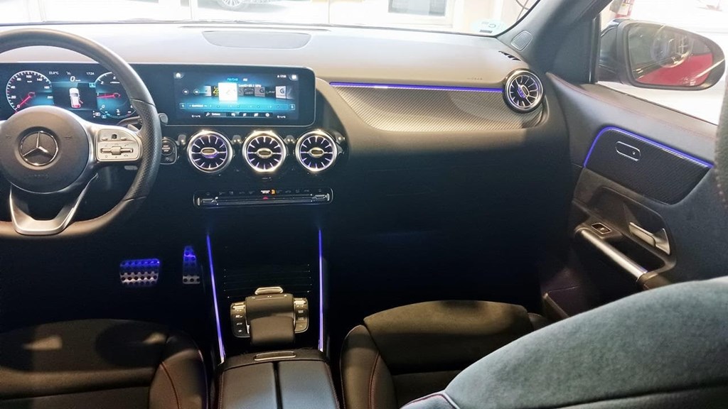 Foto 19 Mercedes GLA 200 d AMG Premium 8G-DCT