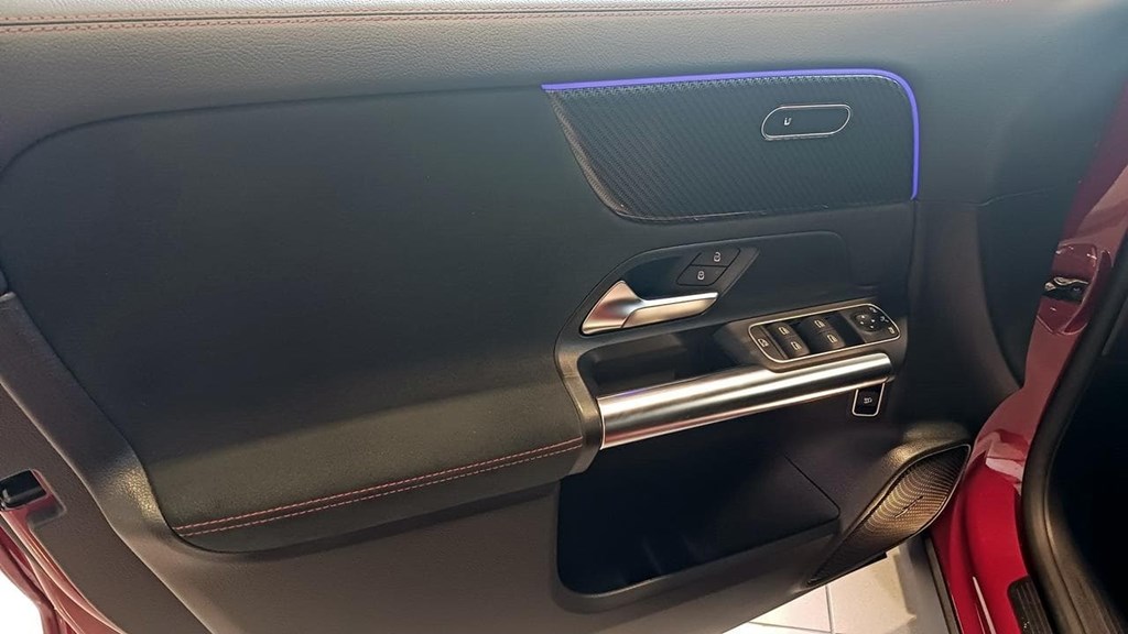 Foto 20 Mercedes GLA 200 d AMG Premium 8G-DCT
