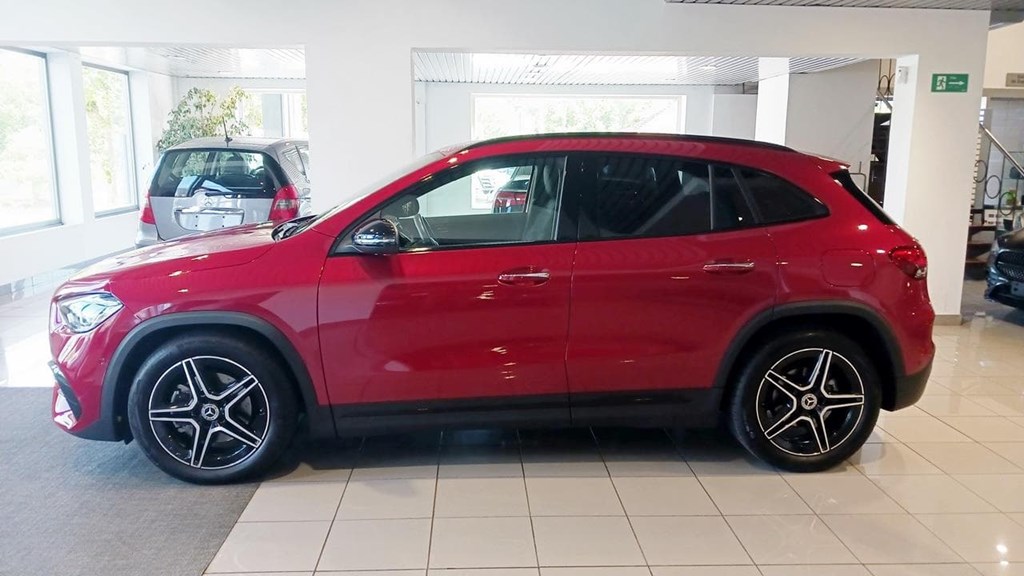 Foto 25 Mercedes GLA 200 d AMG Premium 8G-DCT