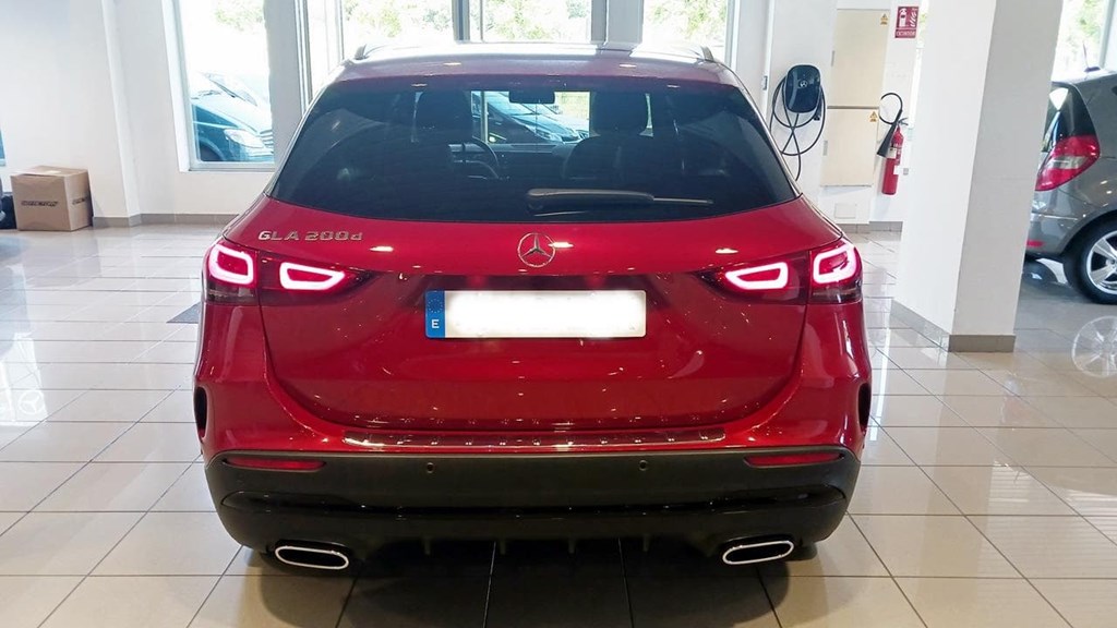 Foto 27 Mercedes GLA 200 d AMG Premium 8G-DCT