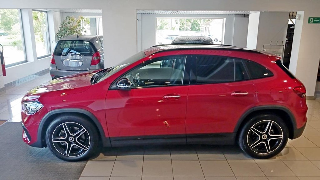 Foto 30 Mercedes GLA 200 d AMG Premium 8G-DCT