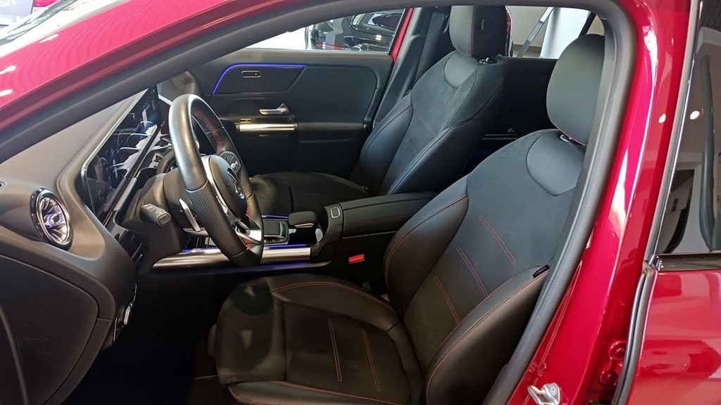 Foto 33 Mercedes GLA 200 d AMG Premium 8G-DCT
