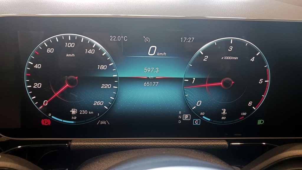 Foto 36 Mercedes GLA 200 d AMG Premium 8G-DCT