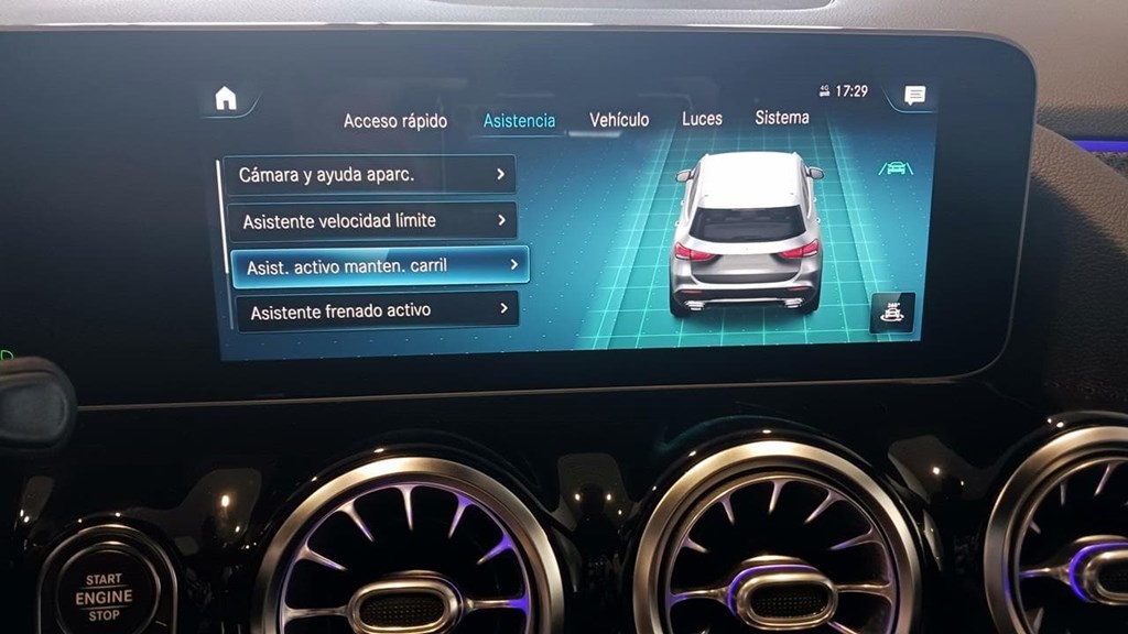 Foto 46 Mercedes GLA 200 d AMG Premium 8G-DCT