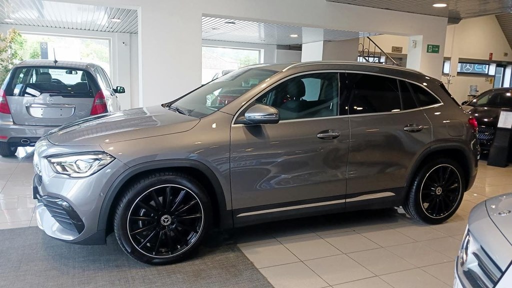 Foto 11 Mercedes GLA 200 d AMG Premium 8G-DCT