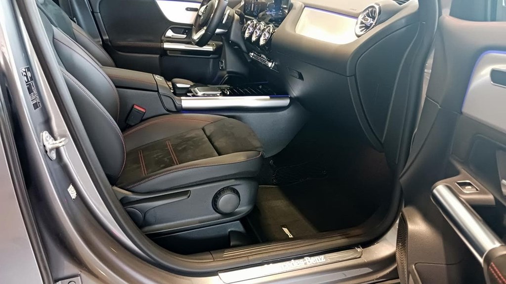 Foto 14 Mercedes GLA 200 d AMG Premium 8G-DCT