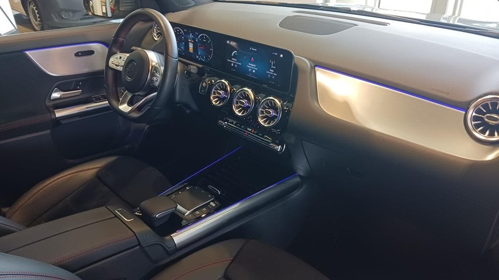 Foto 15 Mercedes GLA 200 d AMG Premium 8G-DCT