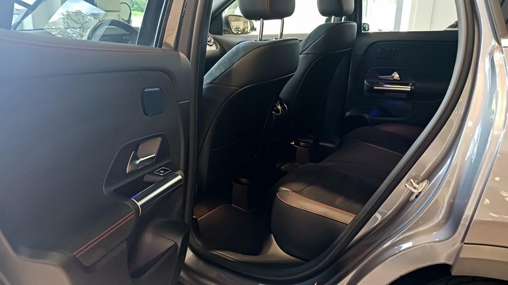 Foto 26 Mercedes GLA 200 d AMG Premium 8G-DCT