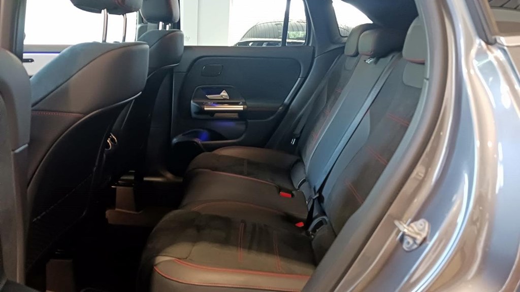 Foto 27 Mercedes GLA 200 d AMG Premium 8G-DCT