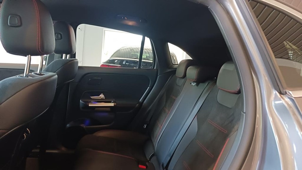 Foto 28 Mercedes GLA 200 d AMG Premium 8G-DCT
