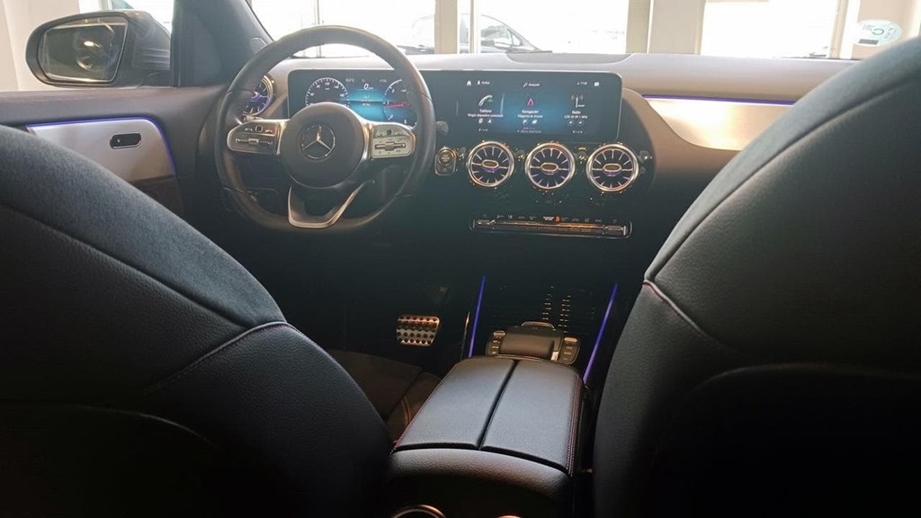 Foto 30 Mercedes GLA 200 d AMG Premium 8G-DCT