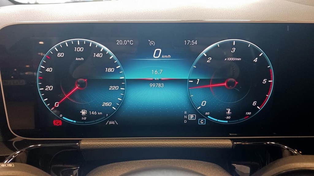 Foto 31 Mercedes GLA 200 d AMG Premium 8G-DCT