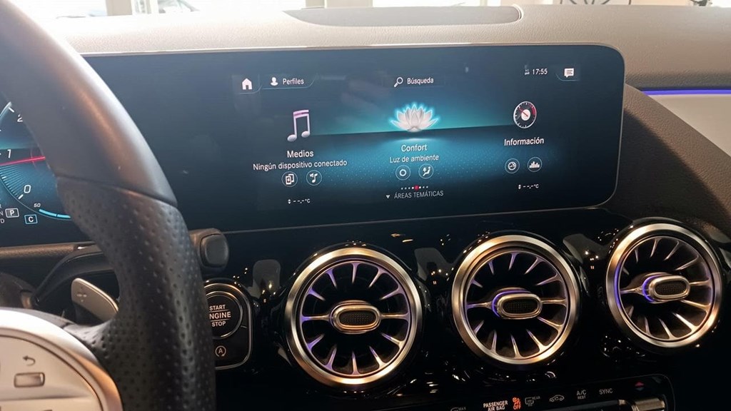 Foto 45 Mercedes GLA 200 d AMG Premium 8G-DCT