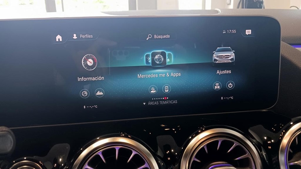 Foto 46 Mercedes GLA 200 d AMG Premium 8G-DCT