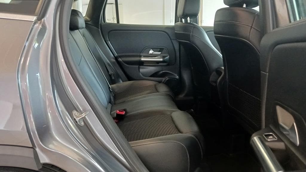 Foto 12 Mercedes GLA 200 d Progressive 8G-DCT