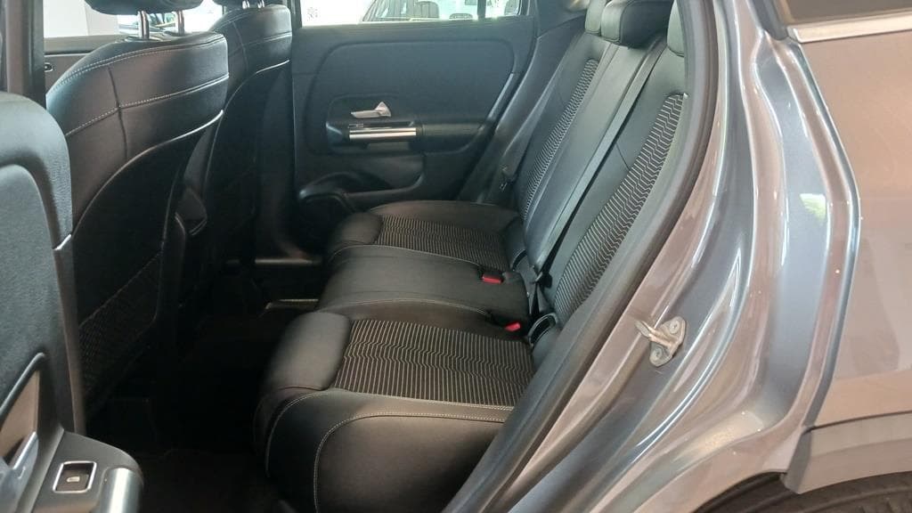 Foto 15 Mercedes GLA 200 d Progressive 8G-DCT