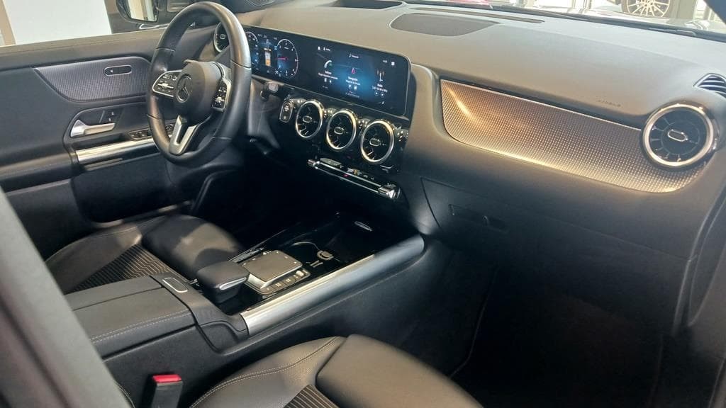 Foto 19 Mercedes GLA 200 d Progressive 8G-DCT