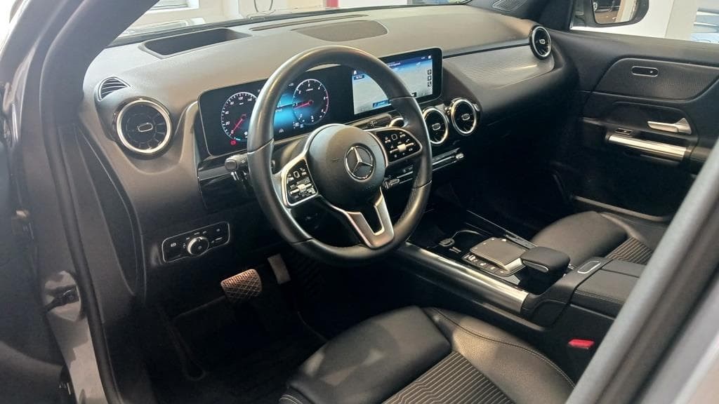 Foto 24 Mercedes GLA 200 d Progressive 8G-DCT