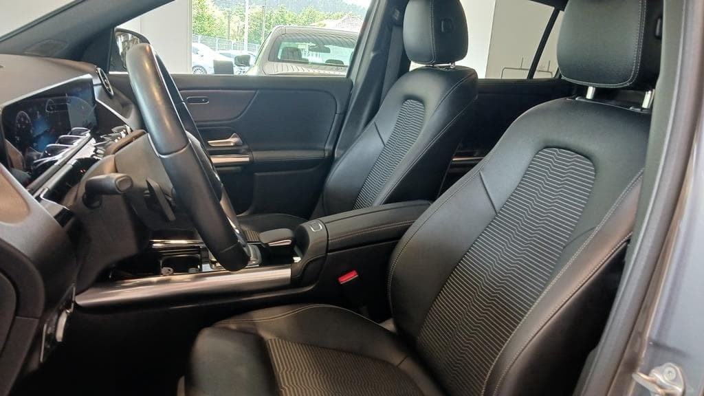 Foto 26 Mercedes GLA 200 d Progressive 8G-DCT